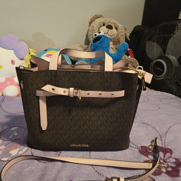 Michael kors satchel - Picture 9 of 9